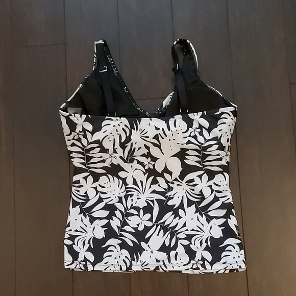 Black and White Tankini Top - Picture 6 of 7
